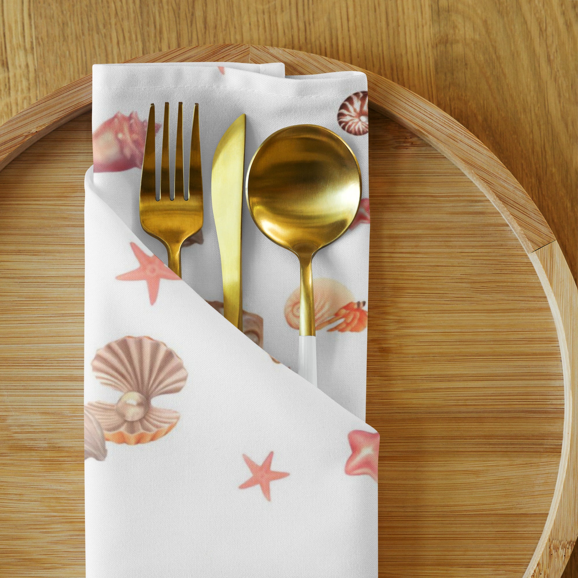 Stoffservietten Muscheldesign Set 4-teilig - Premium Servietten 50x50 cm mit Besteck